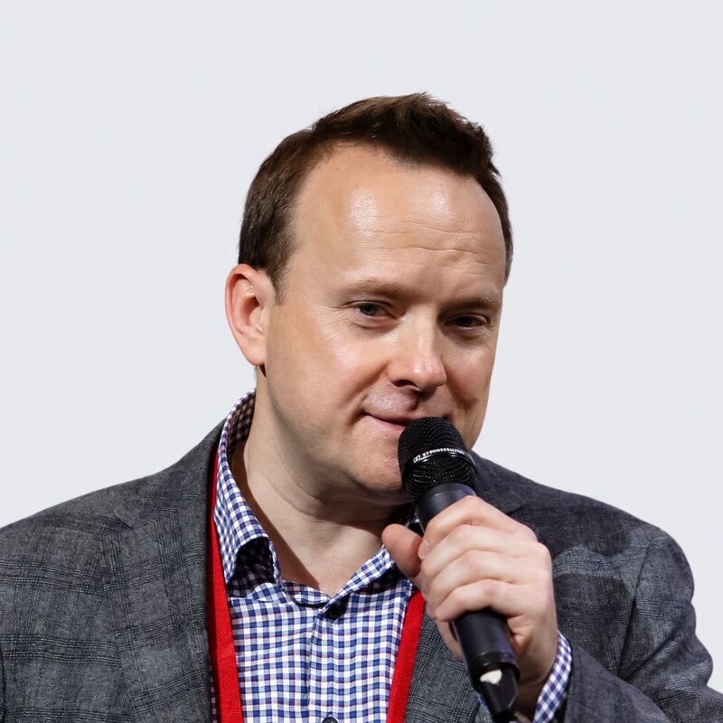 Дмитрий Макаренко