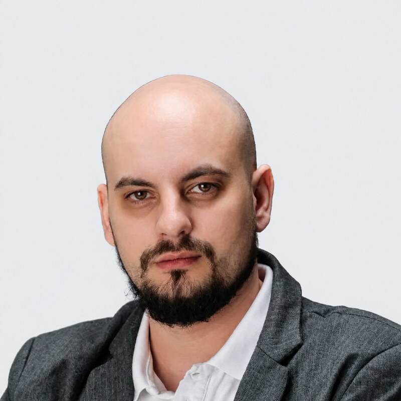 Руслан Зобин